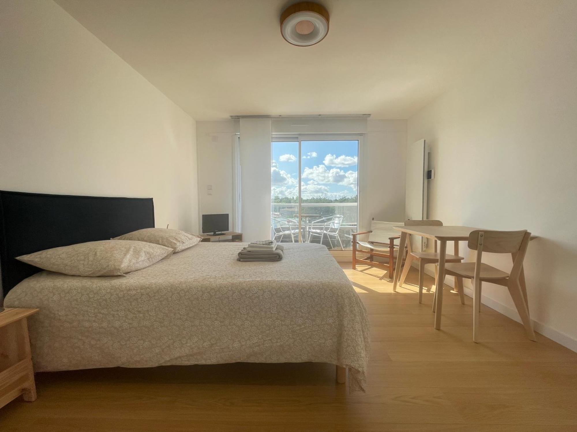 Studio - Balcon - Bord De Mer Courseulles-sur-Mer Buitenkant foto